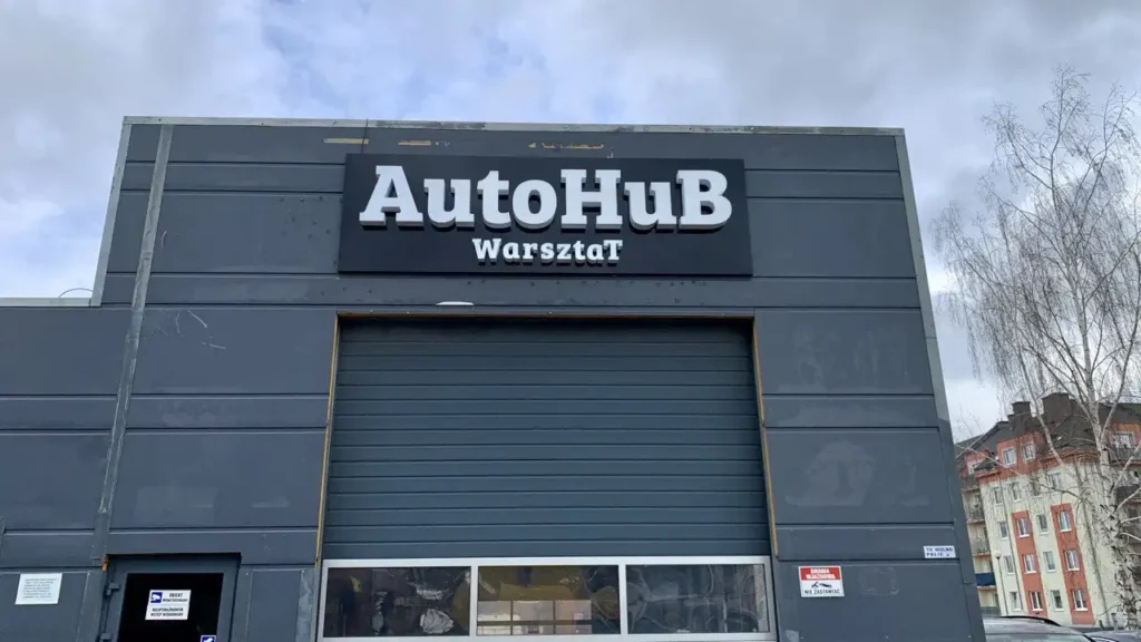 Auto Hub Wrocław reklama 3D ledowa, szyld reklamowy 3D napisy świecące Wrocław