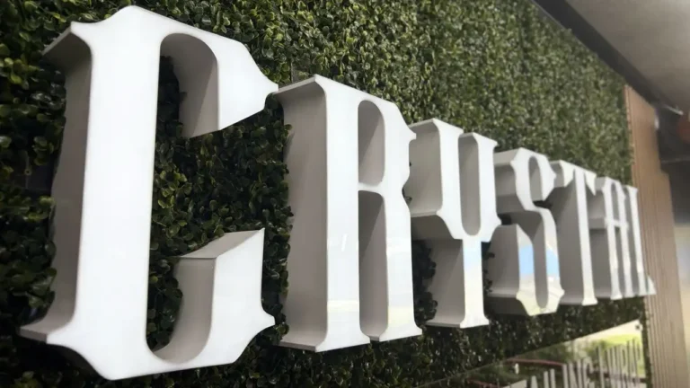 litery_3d, litery_świecące, litery_przestrzenne, litery_blokowe, litery_3d_wroclaw, montaż_napisów_wroclaw