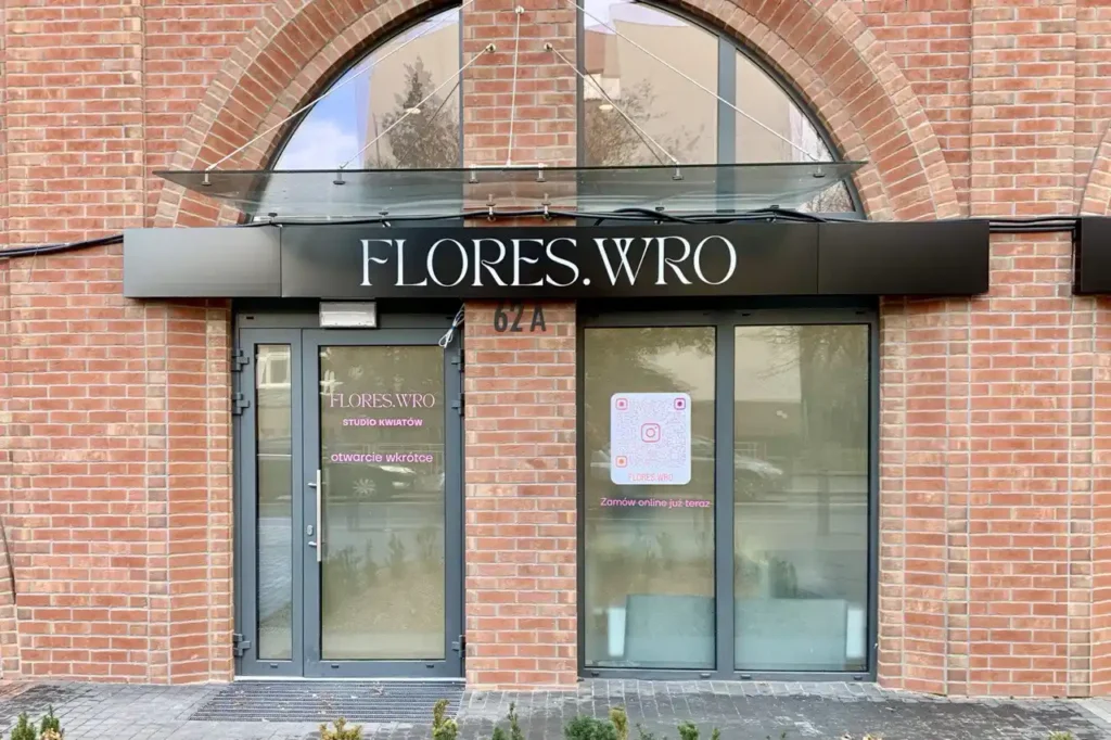 legancki kaseton z dibondu frezowany świecące logo producent Wrocław