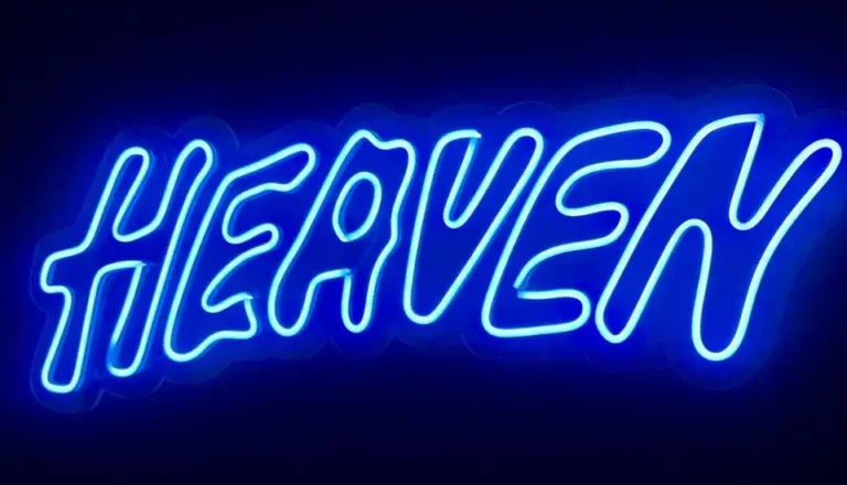 Neon led na zamowenie producent neonu led Fiszka reklama, napis neonowy Wrocław