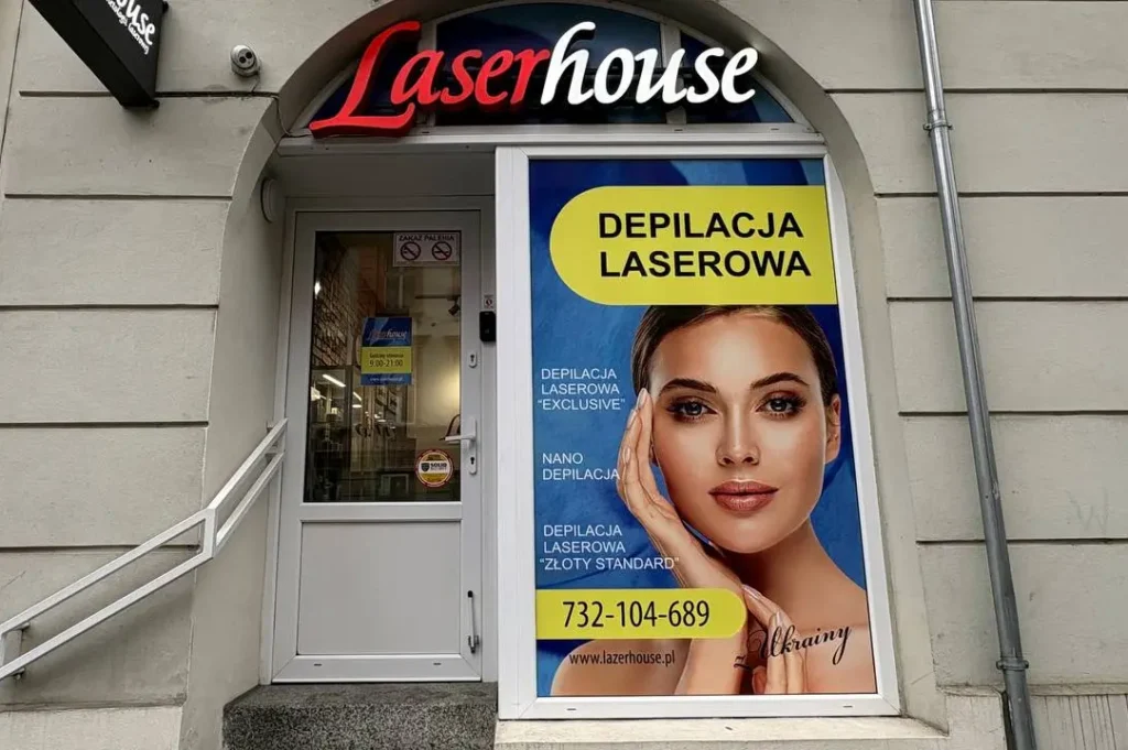 Oklejanie witryn we Wrocławiu, litery 3D świecące Wrocław, litery blokowe