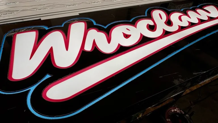 Wykonania kasetony reklamowego Wroclaw