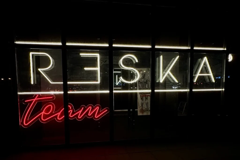 reska_reklama_neonowa_wroclaw